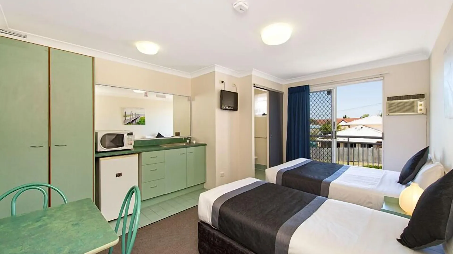 Chermside Court Motel Brisbane 3*,
